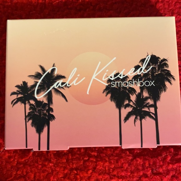 Smashbox Cali-Kissed Face Pallette - Picture 4 of 6